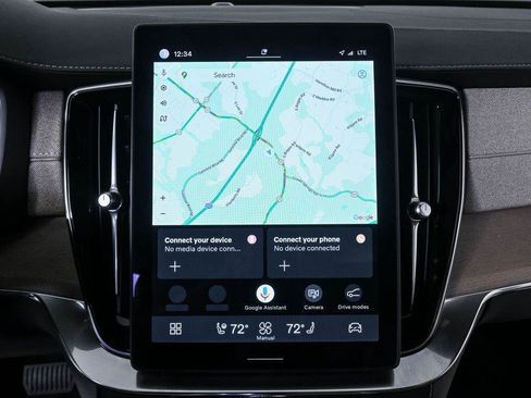 Certified 2025 Volvo XC90 T8 Plus AWD/4WD image 16