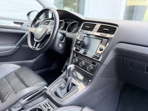 Used 2018 Volkswagen Golf Alltrack S AWD/4WD image 18