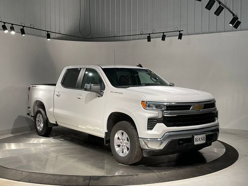 Used 2026 Chevrolet Silverado 1500 LT AWD/4WD image 35