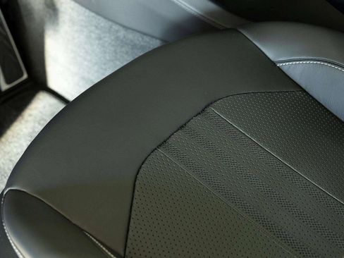 New 2026 Aston Martin DBX 707 image 18