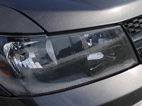 Used 2017 Dodge Journey SE w/ Flexible Seating Group image 14