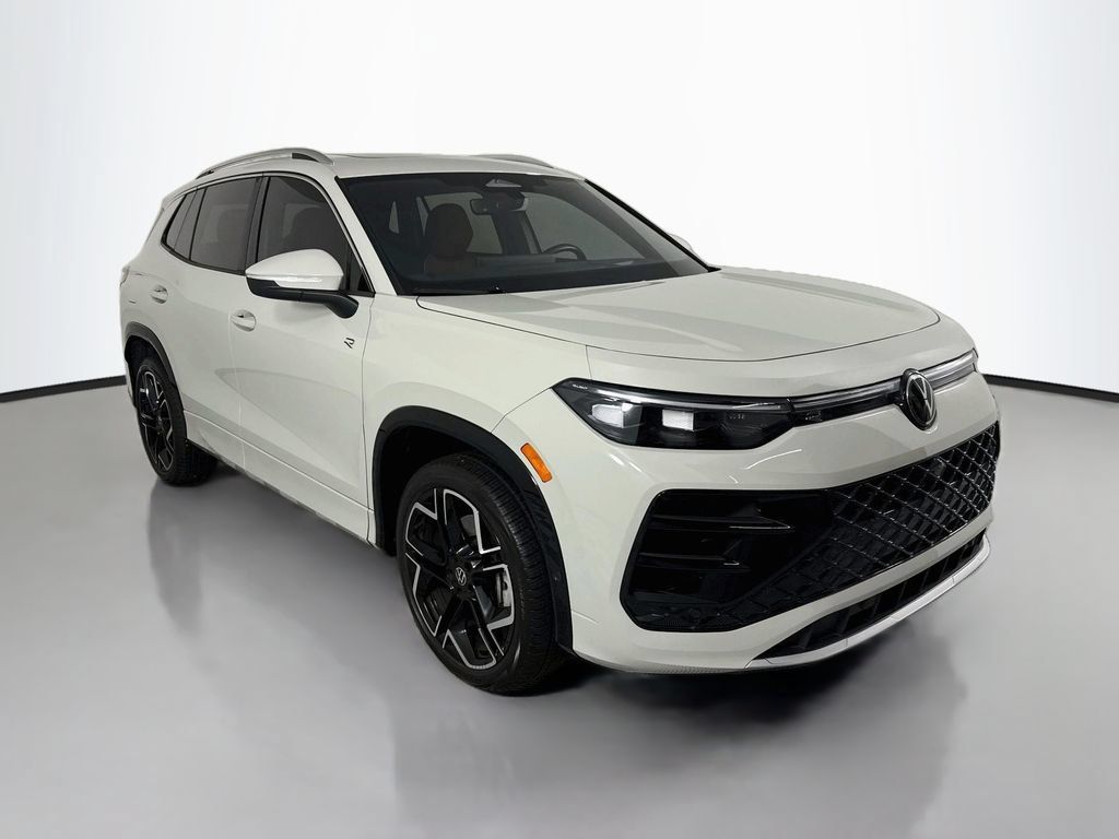 Used 2026 Volkswagen Tiguan SEL R-Line AWD/4WD image 7