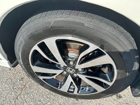 Used 2019 Honda Odyssey Elite image 17
