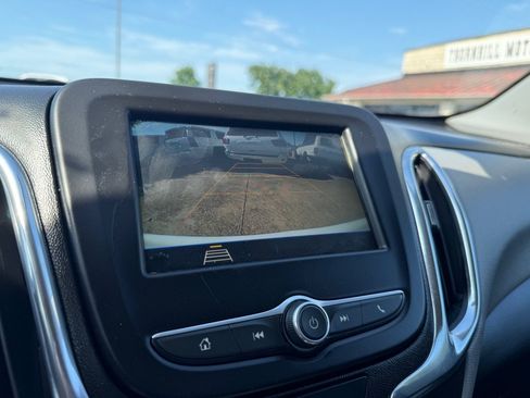 Used 2019 Chevrolet Equinox LT FWD image 16