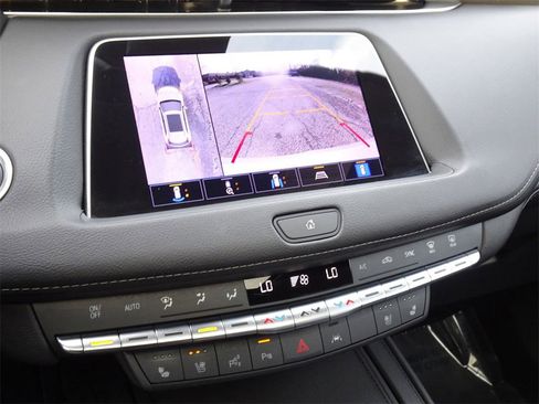 Certified 2022 Cadillac XT4 Premium Luxury w/ Technology Package image 19