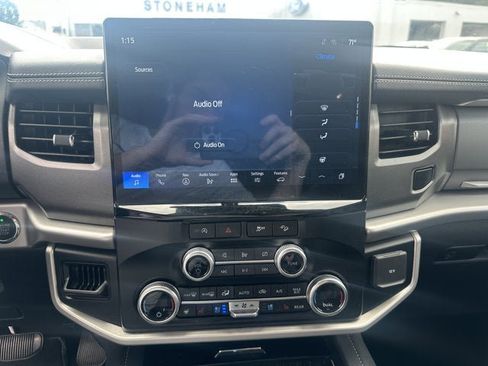Used 2024 Ford Expedition Max XLT image 17