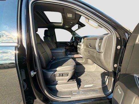 Used 2020 GMC Sierra 3500 Denali w/ Denali Ultimate Package AWD/4WD image 17