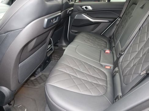 Used 2023 BMW X5 xDrive40i w/ Premium Package AWD/4WD image 17