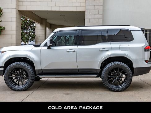 Used 2024 Lexus GX 550 w/ Accessory Package (Z1) AWD/4WD image 6