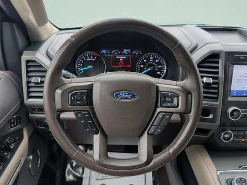 Used 2020 Ford Expedition Max XLT w/ Equipment Group 202A RWD image 15