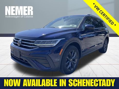 Certified 2022 Volkswagen Tiguan SE AWD/4WD image 1