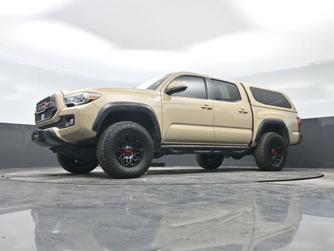 Used 2019 Toyota Tacoma TRD Off-Road image 26