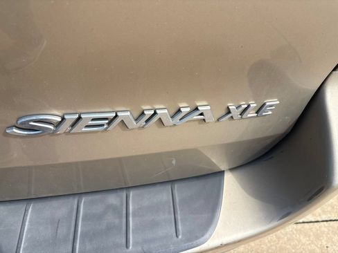 Used 2007 Toyota Sienna XLE FWD image 22