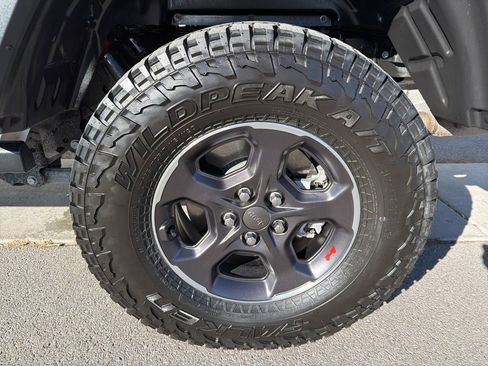 Used 2023 Jeep Gladiator Rubicon w/ Cold Weather Group image 57