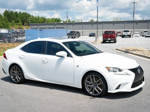 Used 2016 Lexus IS 200t RWD image 11