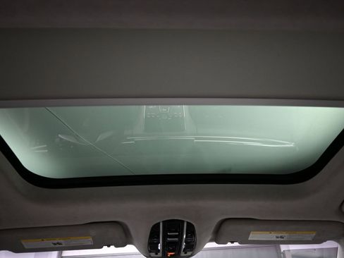 Used 2022 Porsche Panamera Turbo S image 25