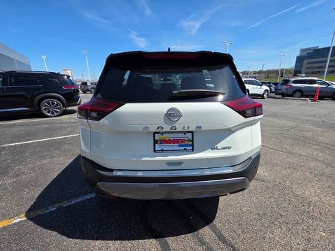 Certified 2023 Nissan Rogue SL w/ SL Premium Package AWD/4WD image 31