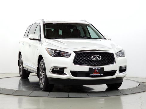 Used 2019 INFINITI QX60 Luxe w/ Essential Package image 10
