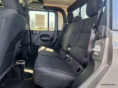 Used 2022 Jeep Gladiator Sport image 45