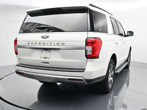 Used 2023 Ford Expedition XLT AWD/4WD image 6