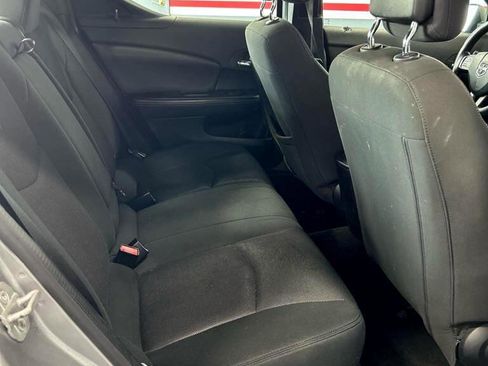 Used 2013 Dodge Avenger SE image 20