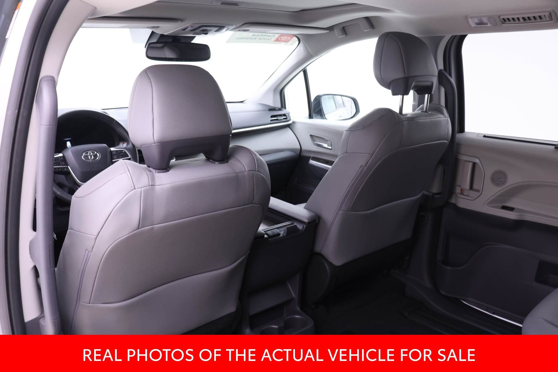 Used 2022 Toyota Sienna XLE FWD image 10