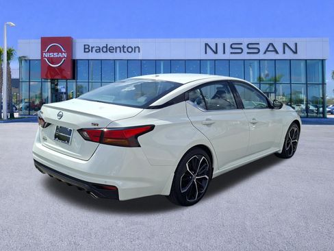 Used 2025 Nissan Altima 2.5 SR FWD image 5