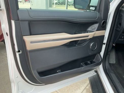 Used 2024 Ford Expedition Max XLT AWD/4WD image 20