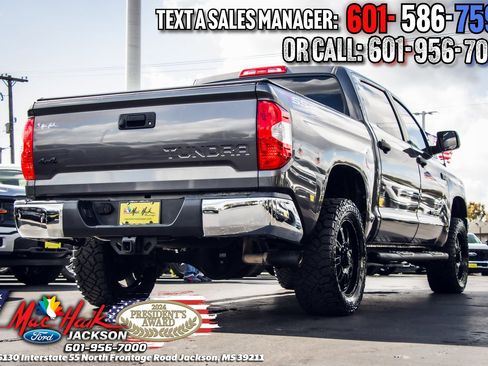 Used 2017 Toyota Tundra SR5 w/ SR5 Upgrade Package image 5