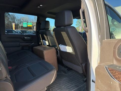 Used 2023 GMC Sierra 3500 Denali image 14