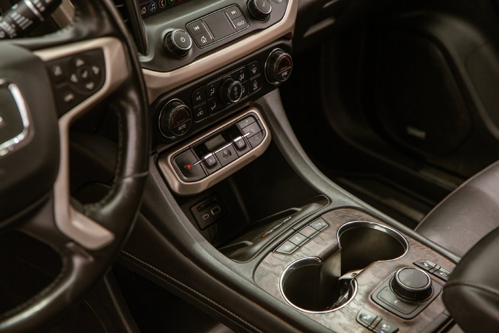 Used 2020 GMC Acadia Denali AWD/4WD image 13