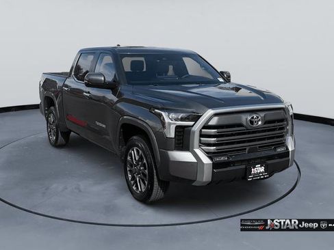 Used 2025 Toyota Tundra Limited AWD/4WD image 3