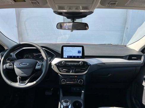 Used 2022 Ford Escape SE w/ SE Sport Appearance Package AWD/4WD image 10
