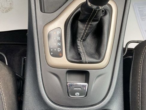 Used 2016 Jeep Cherokee Latitude w/ Cold Weather Group image 33