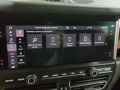 Used 2021 Porsche Macan AWD/4WD image 34