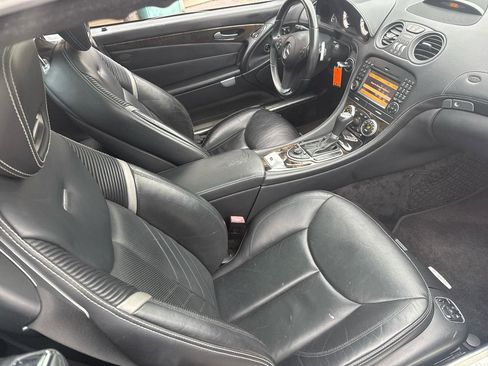Used 2011 Mercedes-Benz SL 550 image 21