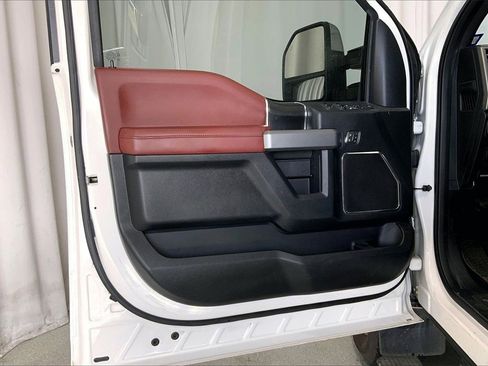 Used 2019 Ford F250 Platinum w/ Platinum Ultimate Package image 21