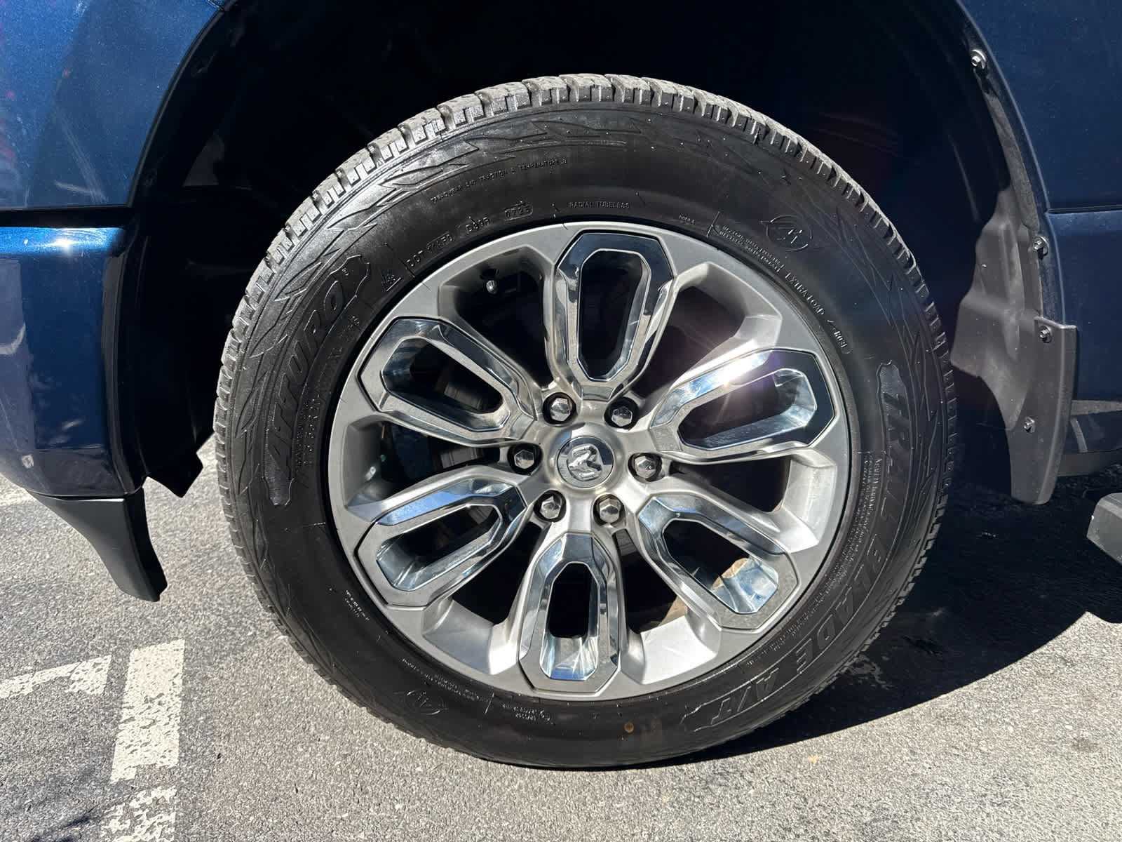Used 2023 RAM 1500 Laramie AWD/4WD image 10