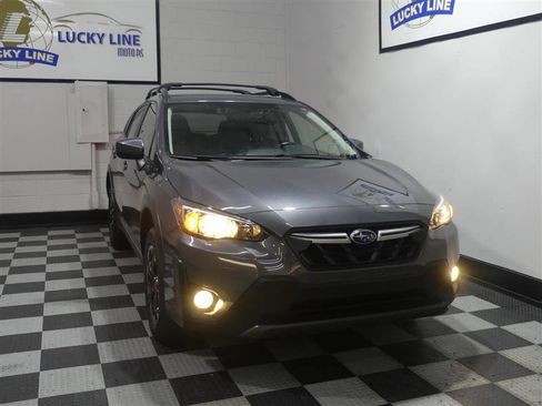 Used 2023 Subaru Crosstrek 2.0i Premium image 5