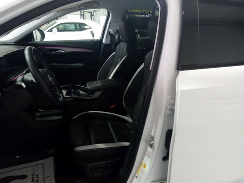 Used 2024 Buick Envision Sport Touring image 9