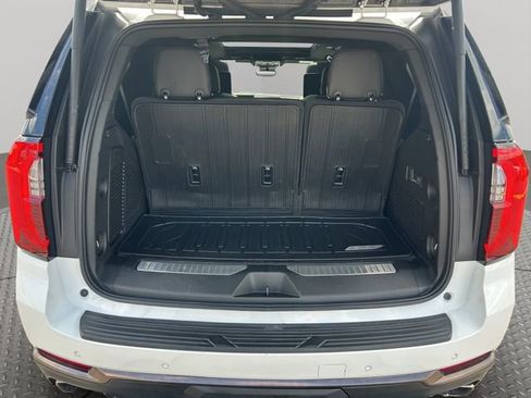 Used 2025 GMC Yukon AT4 Ultimate w/ LPO, Floor Liner Package AWD/4WD image 37