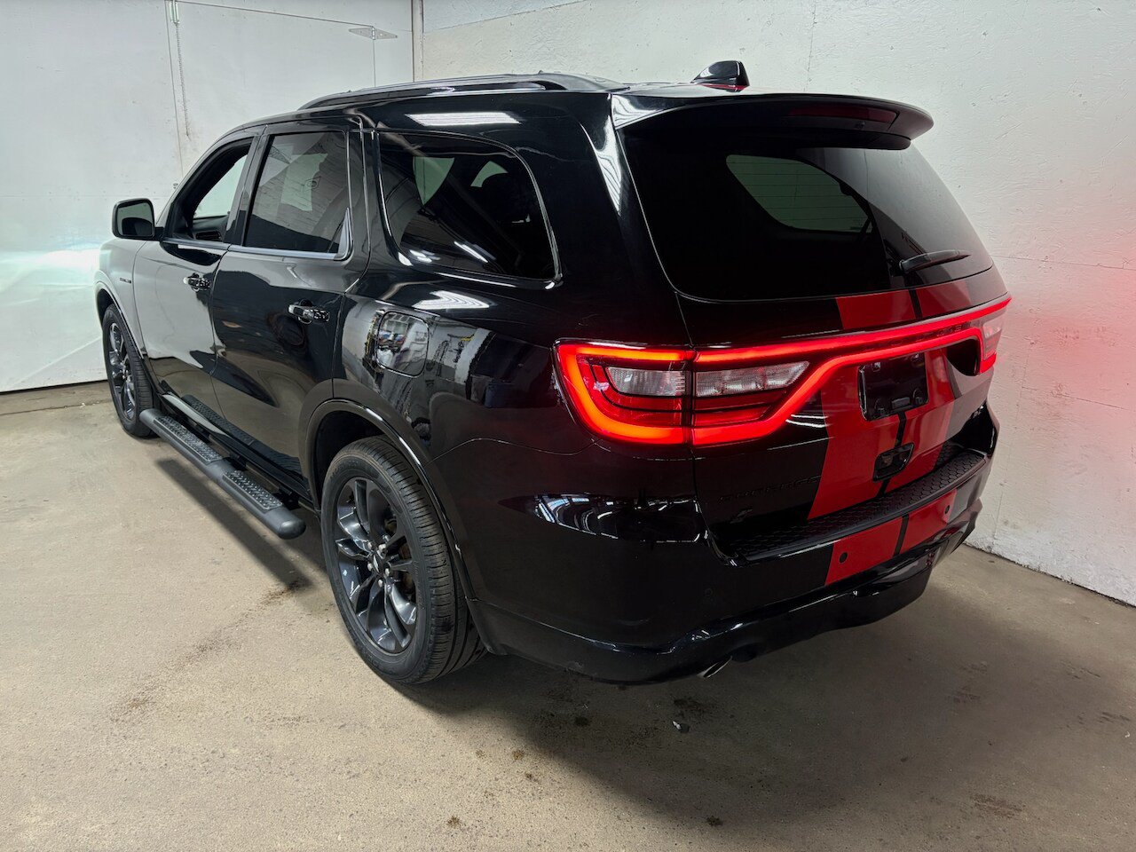 Used 2025 Dodge Durango R/T AWD/4WD image 7