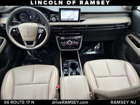 Used 2022 Lincoln Corsair AWD w/ Equipment Group 101A image 22
