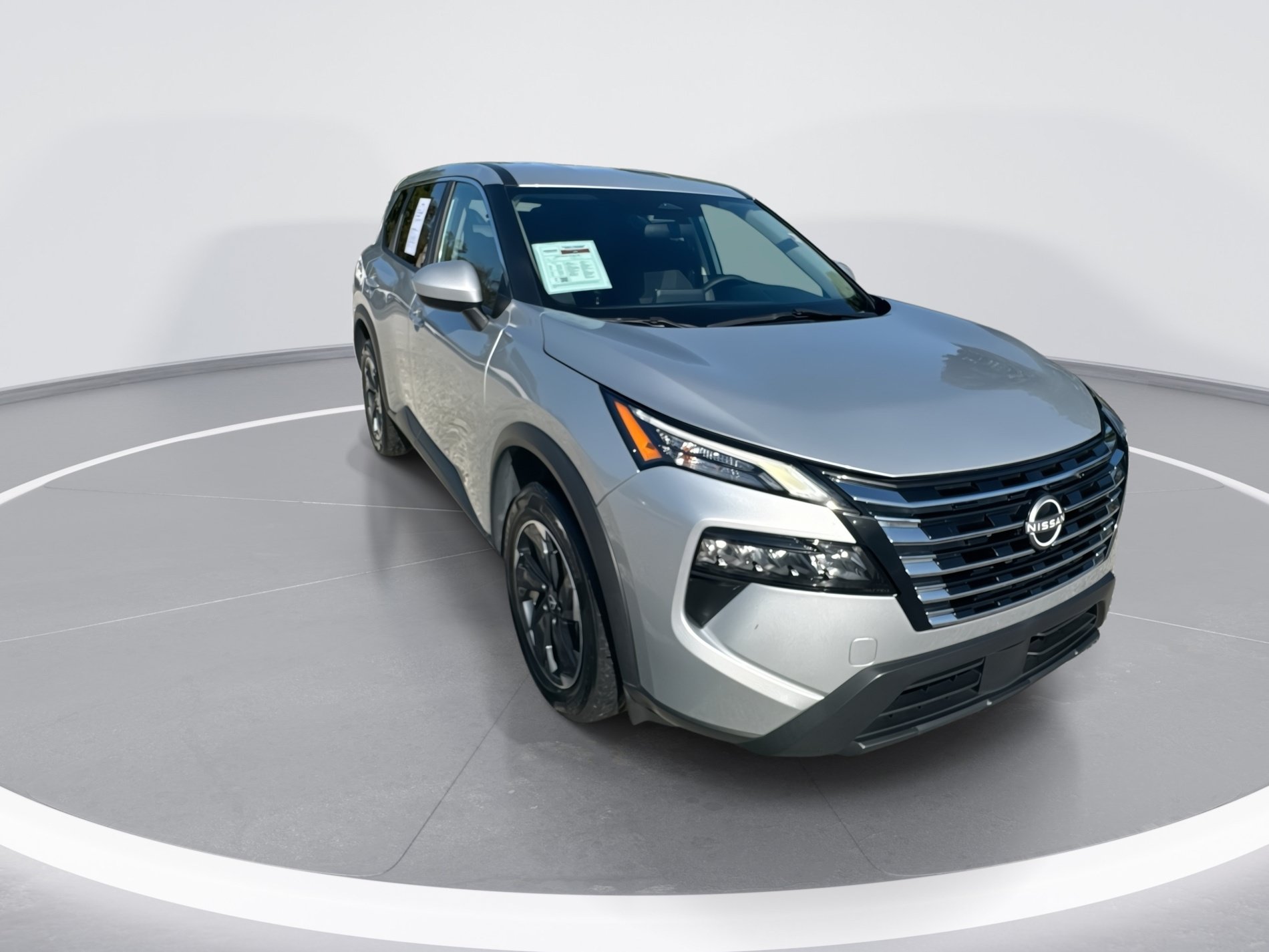 Used 2024 Nissan Rogue SV FWD image 2