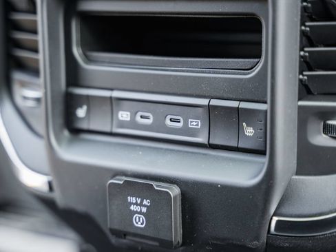 New 2026 RAM 1500 Laramie AWD/4WD image 39