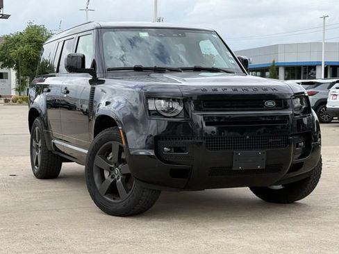 Used 2023 Land Rover Defender 130 X-Dynamic SE AWD/4WD image 3