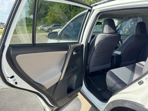 Used 2015 Toyota RAV4 XLE FWD image 16