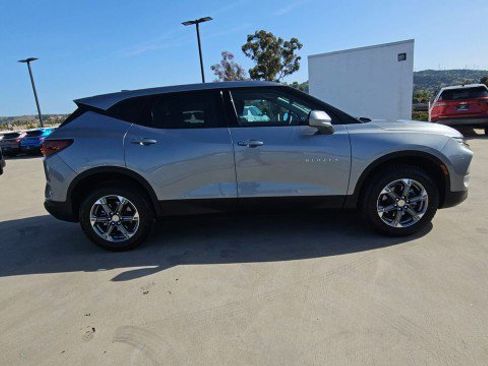 Used 2025 Chevrolet Blazer LT image 9