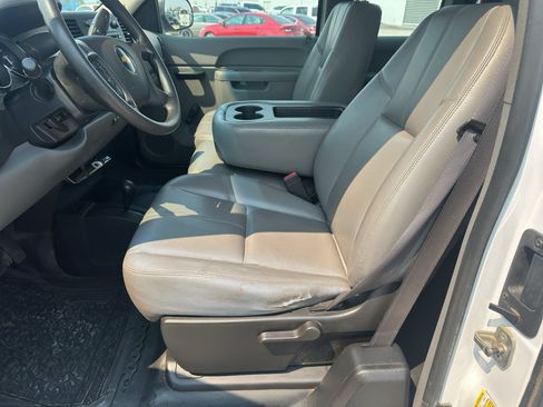 Used 2011 Chevrolet Silverado 2500 W/T AWD/4WD image 13
