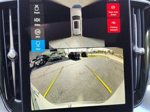 New 2026 Volvo XC90 B6 Plus image 21